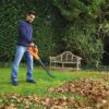 Souffleur sans fil BLACK+DECKER GWC1820PC - 18V avec batterie 2 Ah et chargeur – Image 3