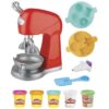 jouet de pâte a modeler avec accessoires de cuisine factices