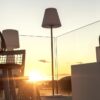 Lampe de table solaire et rechargeable - LUMISKY - STANDY MINI WOOD SOLAR - H25 cm - LED blanc chaud et blanc dimmable – Image 2