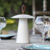 Lampe de table sans fil - LUMISKY - FUNGY - H29 cm - Aluminium - Anse en cuir - LED blanc chaud – Image 4