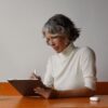 Apple - iPad Pro (2022) - 11 - WiFi - 2 To - Gris Sidéral – Image 5